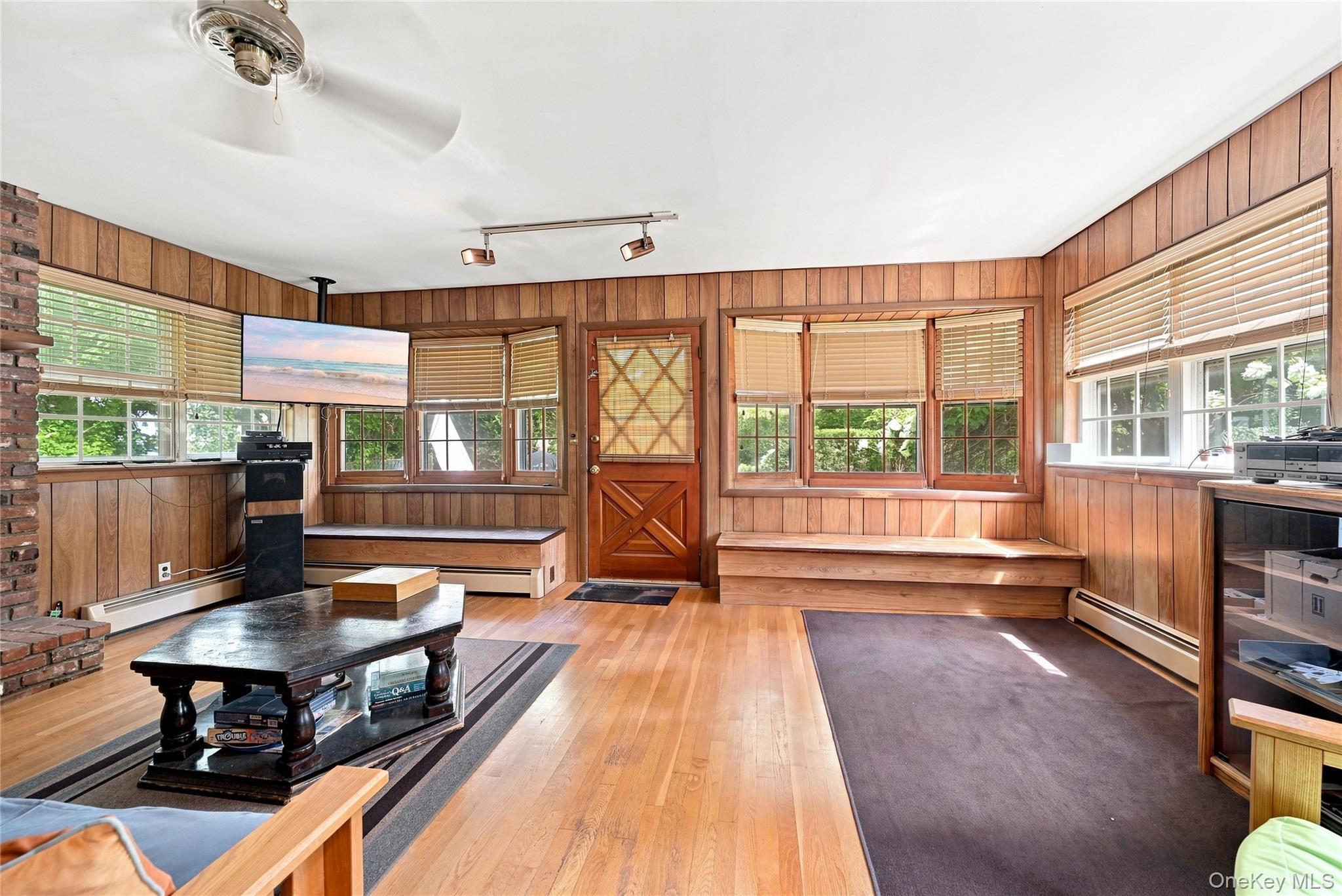 76 Queen Road Rocky Point, NY 11778 - Photo 4 of 29 Gallery Image 4