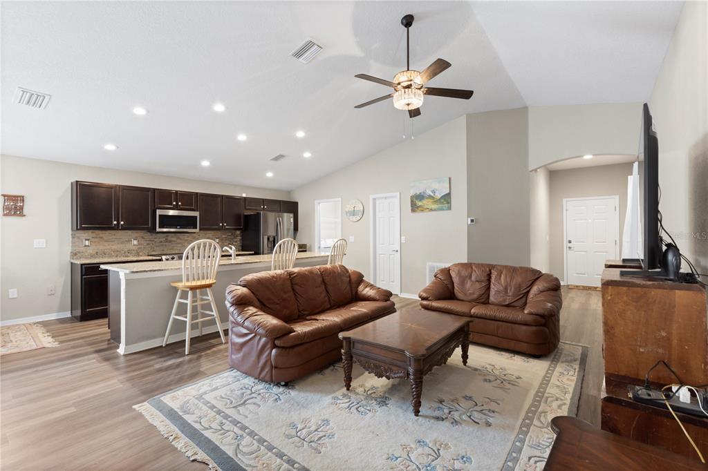 719 Vineyard Reserve Court Seffner, FL 33584 - Photo 11 of 55