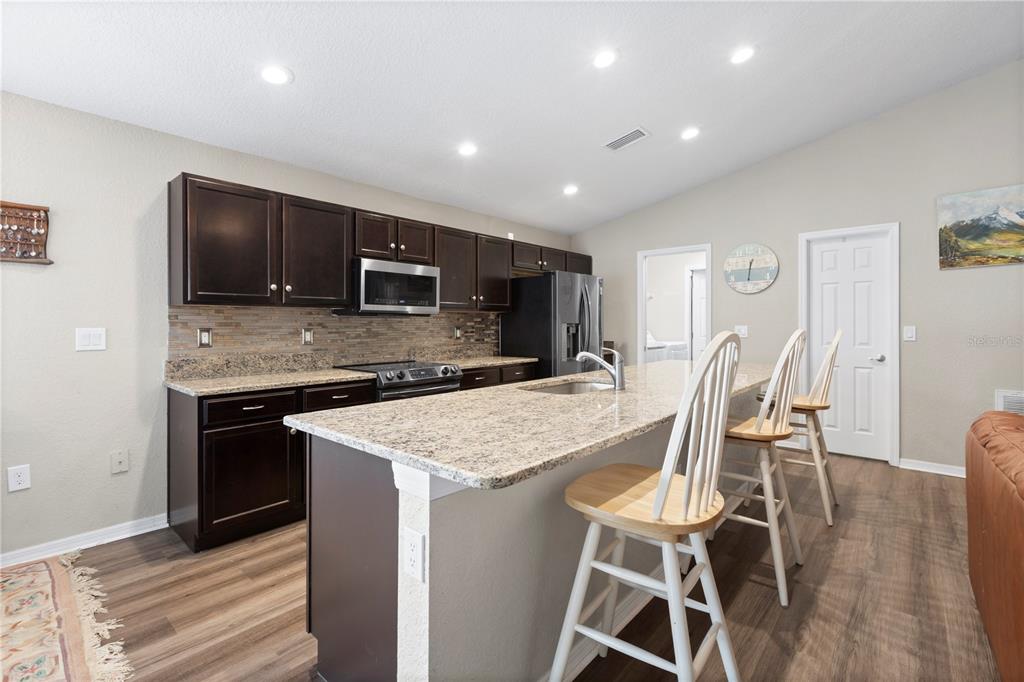 719 Vineyard Reserve Court Seffner, FL 33584 - Photo 12 of 55