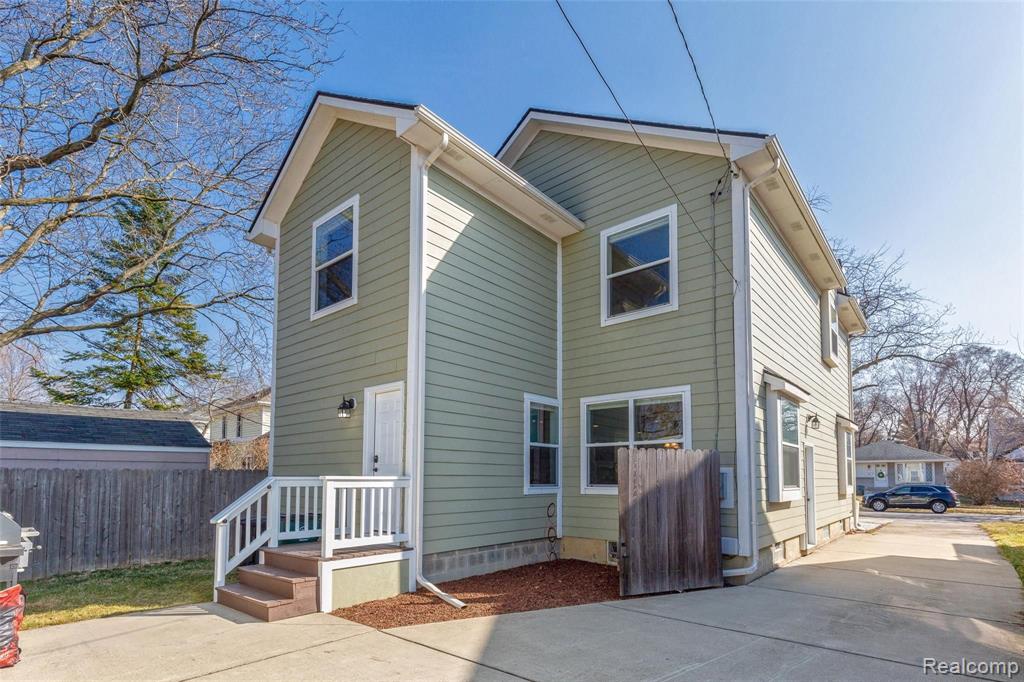 605 Lockwood Road Royal Oak, MI 48067 - Photo 34 of 35
