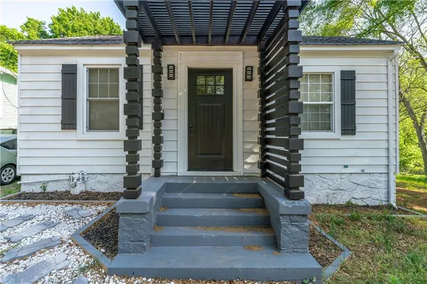 $1,950 | 1035 Astor Avenue Southwest, Atlanta, GA 30310
