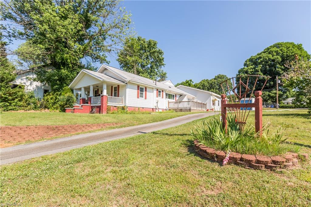 697 Salisbury Ridge Road Winston-Salem, NC 27127 - Photo 1 of 43 Gallery Image 1