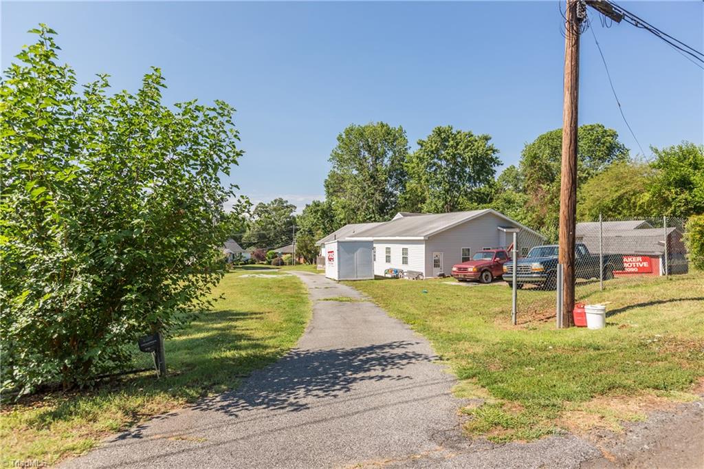 697 Salisbury Ridge Road Winston-Salem, NC 27127 - Photo 32 of 43 Gallery Image 32