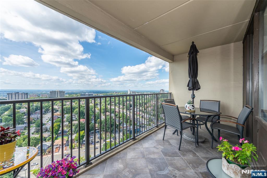 6 Horizon Road, Unit 2702 Fort Lee, NJ 07024 - Photo 15 of 19 Gallery Image 15