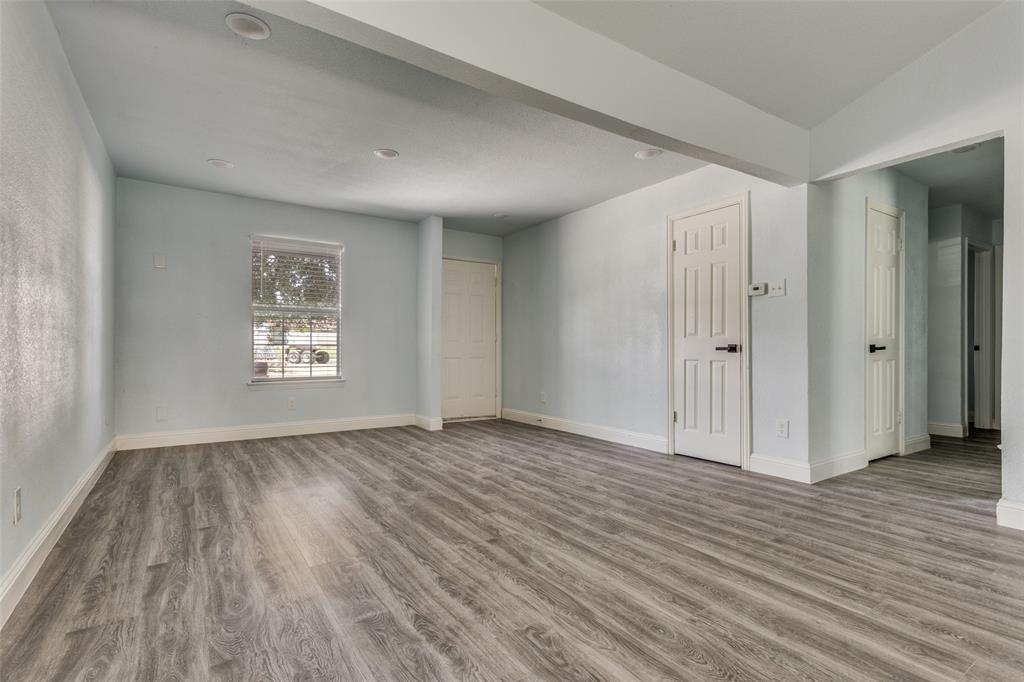 1602 Pilot Way Garland, TX 75040 - Photo 3 of 12