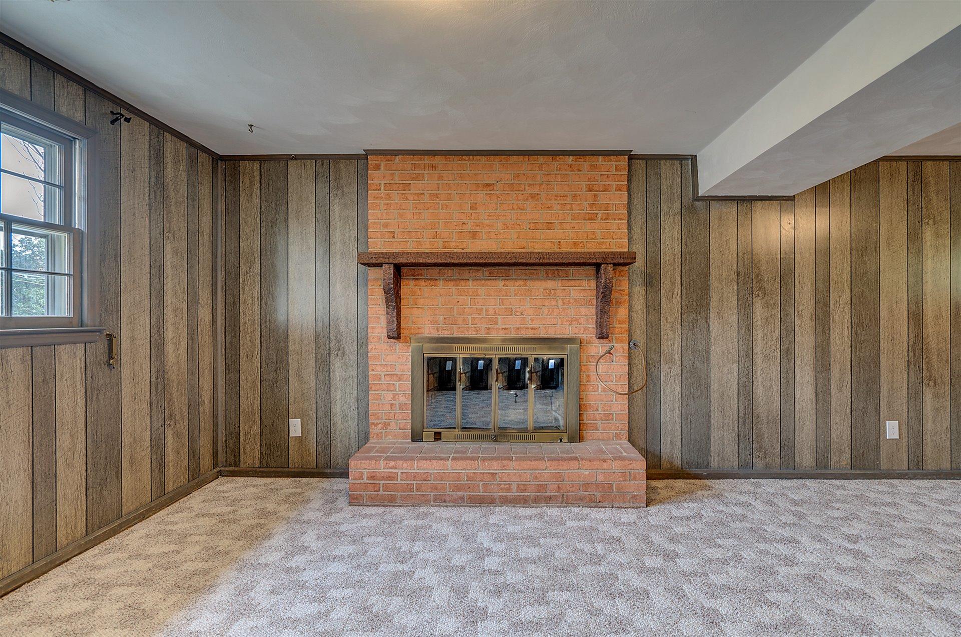 702 Diamond Road Salem, VA 24153 - Photo 21 of 28 Family Room Fireplace
