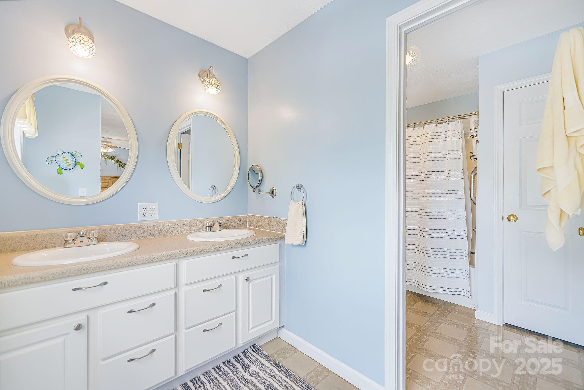 207 Pembrook Road Swannanoa, NC 28778 - Photo 15 of 19 Gallery Image 15