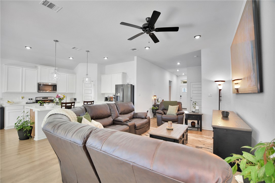 1908 Meridian Court Bryan, TX 77807 - Photo 13 of 46 Open view