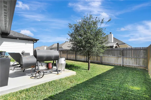 $369,900 | 1908 Meridian Court, Bryan, TX 77807