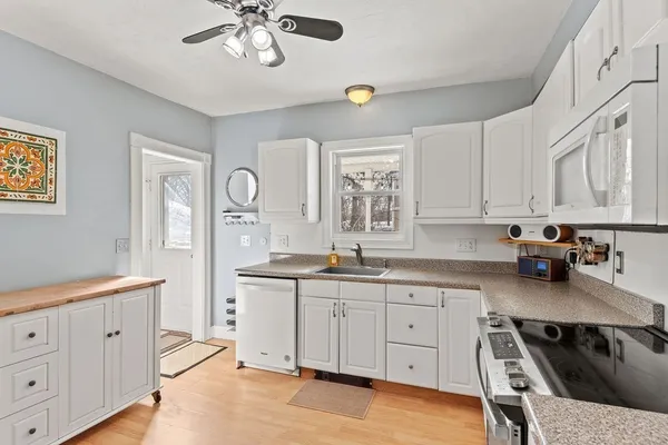 $585,000 | 97 East Street, Mansfield, MA 02048