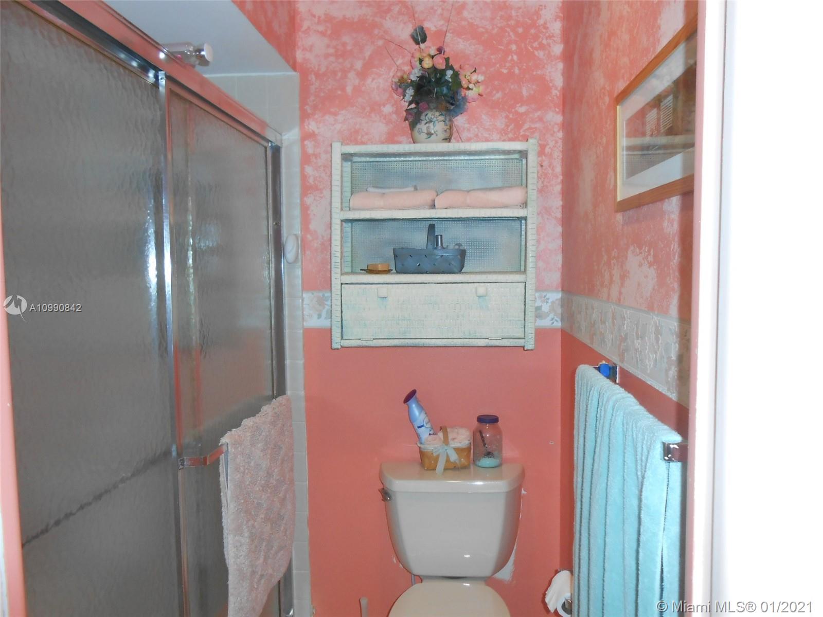 136 Greens Road Hollywood, FL 33021 - Photo 14 of 19