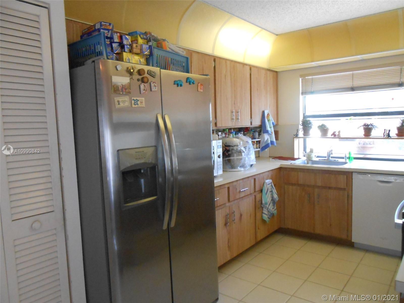 136 Greens Road Hollywood, FL 33021 - Photo 5 of 19