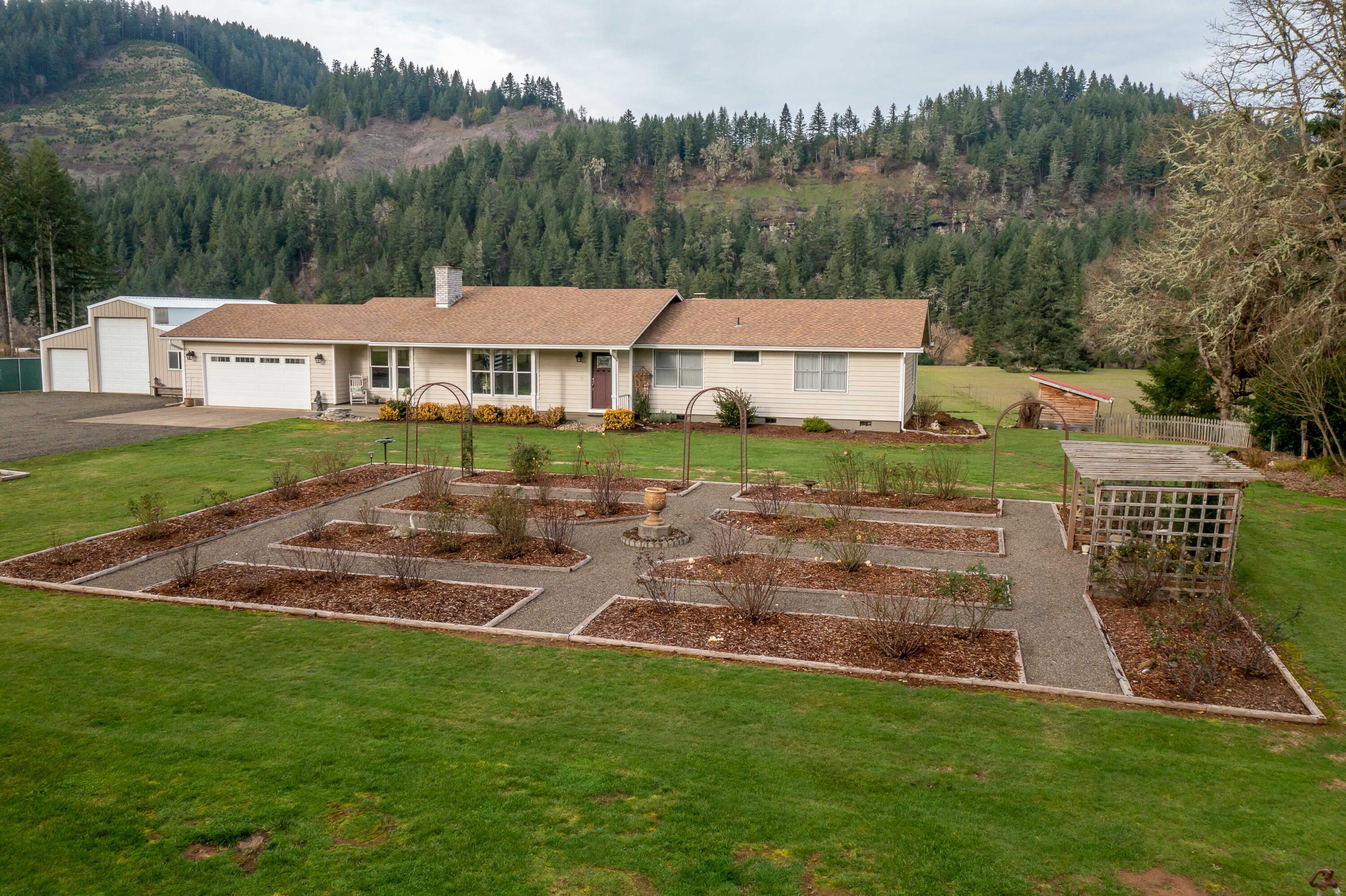 497 Indian Bend Road Umpqua, OR 97486 - Photo 42 of 52 497 Indian Bend Road-98