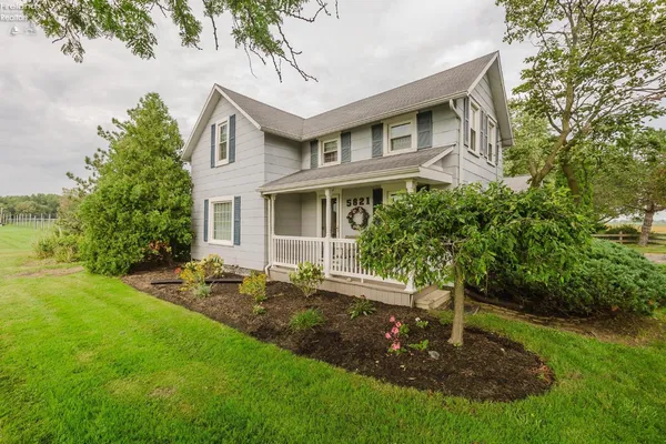 $378,500 | 5821 North Benton-Carroll Road, Oak Harbor, OH 43449