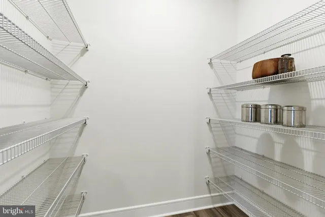 $724,900 | 23669 Golden Embers Square, Unit 303, Ashburn, VA 20148