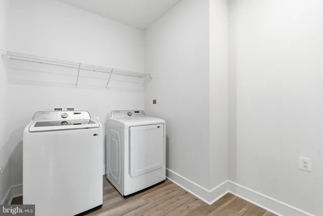 $724,900 | 23669 Golden Embers Square, Unit 303, Ashburn, VA 20148