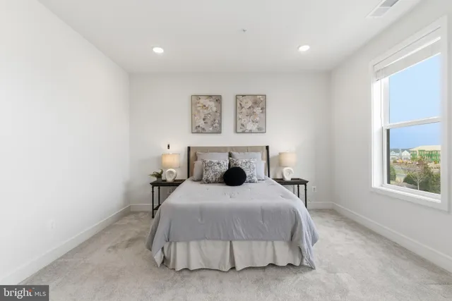 $724,900 | 23669 Golden Embers Square, Unit 303, Ashburn, VA 20148