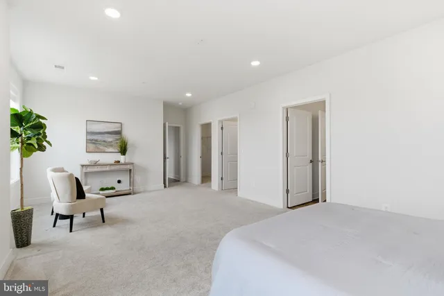 $724,900 | 23669 Golden Embers Square, Unit 303, Ashburn, VA 20148