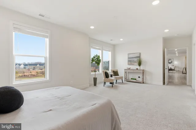 $724,900 | 23669 Golden Embers Square, Unit 303, Ashburn, VA 20148