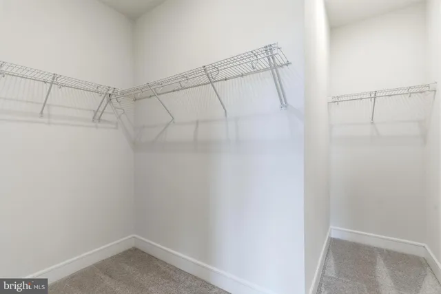 $724,900 | 23669 Golden Embers Square, Unit 303, Ashburn, VA 20148