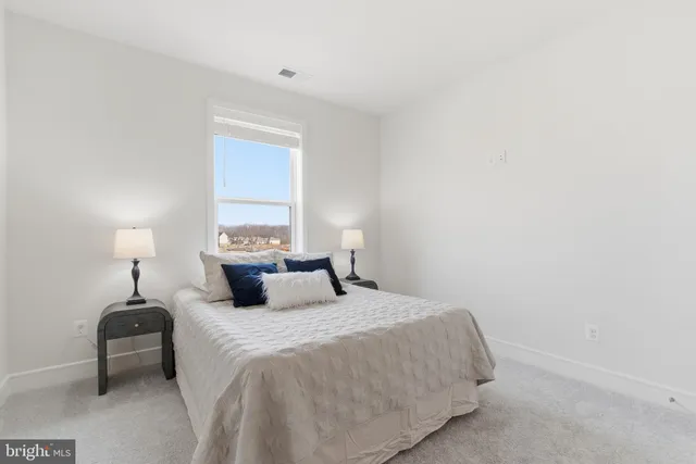 $724,900 | 23669 Golden Embers Square, Unit 303, Ashburn, VA 20148