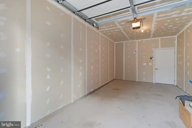 $724,900 | 23669 Golden Embers Square, Unit 303, Ashburn, VA 20148