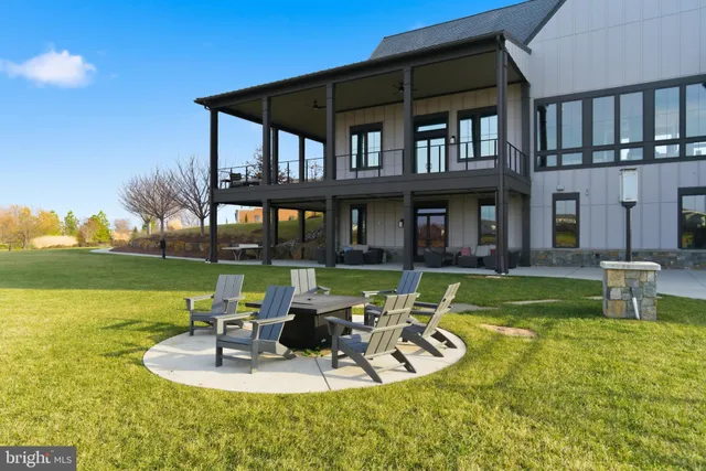 $724,900 | 23669 Golden Embers Square, Unit 303, Ashburn, VA 20148