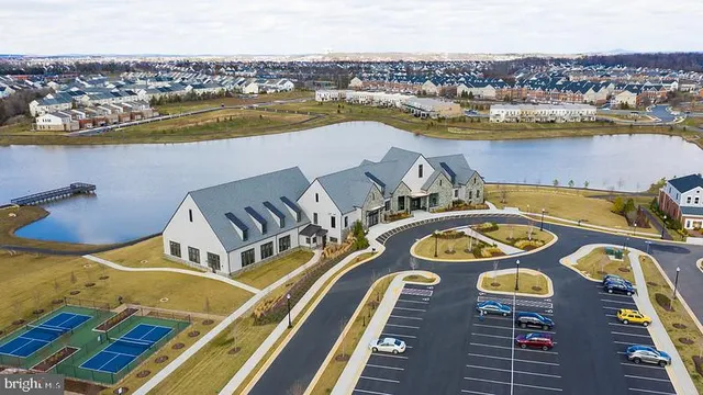 $724,900 | 23669 Golden Embers Square, Unit 303, Ashburn, VA 20148