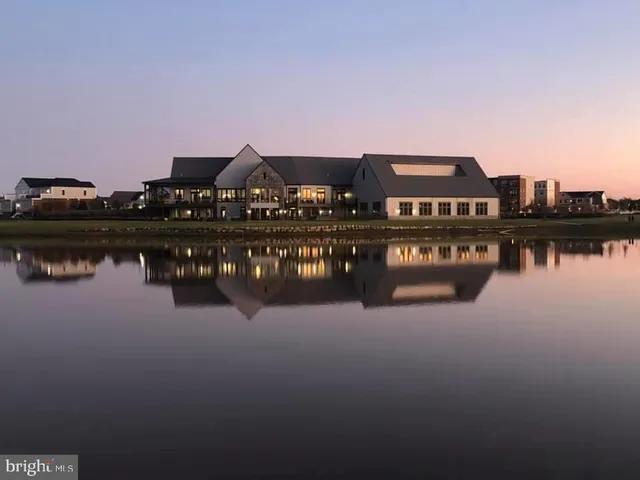 $724,900 | 23669 Golden Embers Square, Unit 303, Ashburn, VA 20148