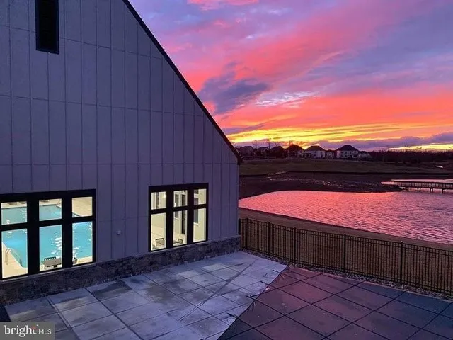 $724,900 | 23669 Golden Embers Square, Unit 303, Ashburn, VA 20148