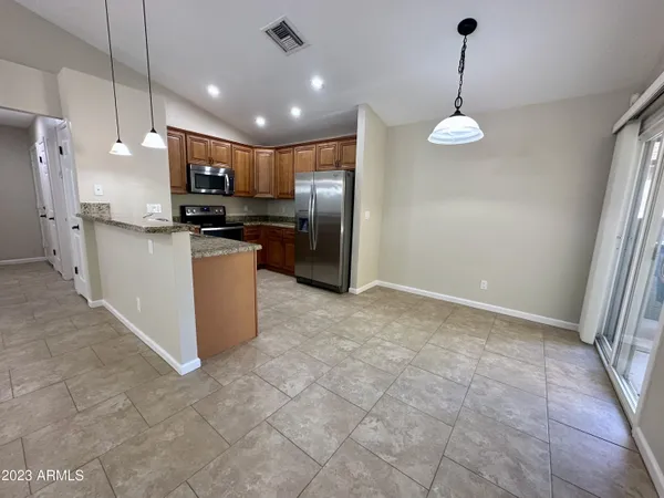 $1,995 | 3102 East Michigan Avenue, Phoenix, AZ 85032