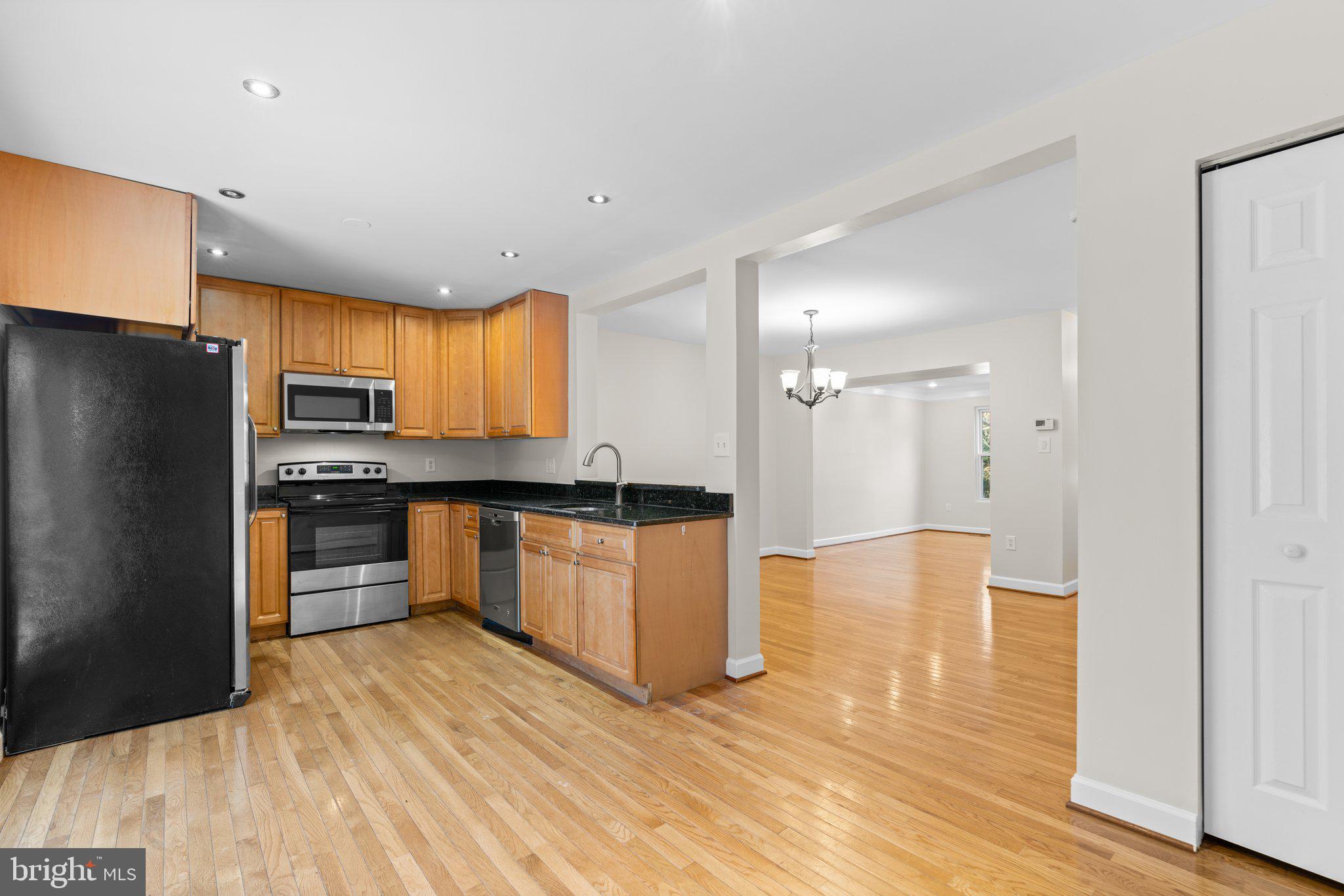 26 Kinsman View Circle Silver Spring, MD 20901 - Photo 14 of 46 Gallery Image 14