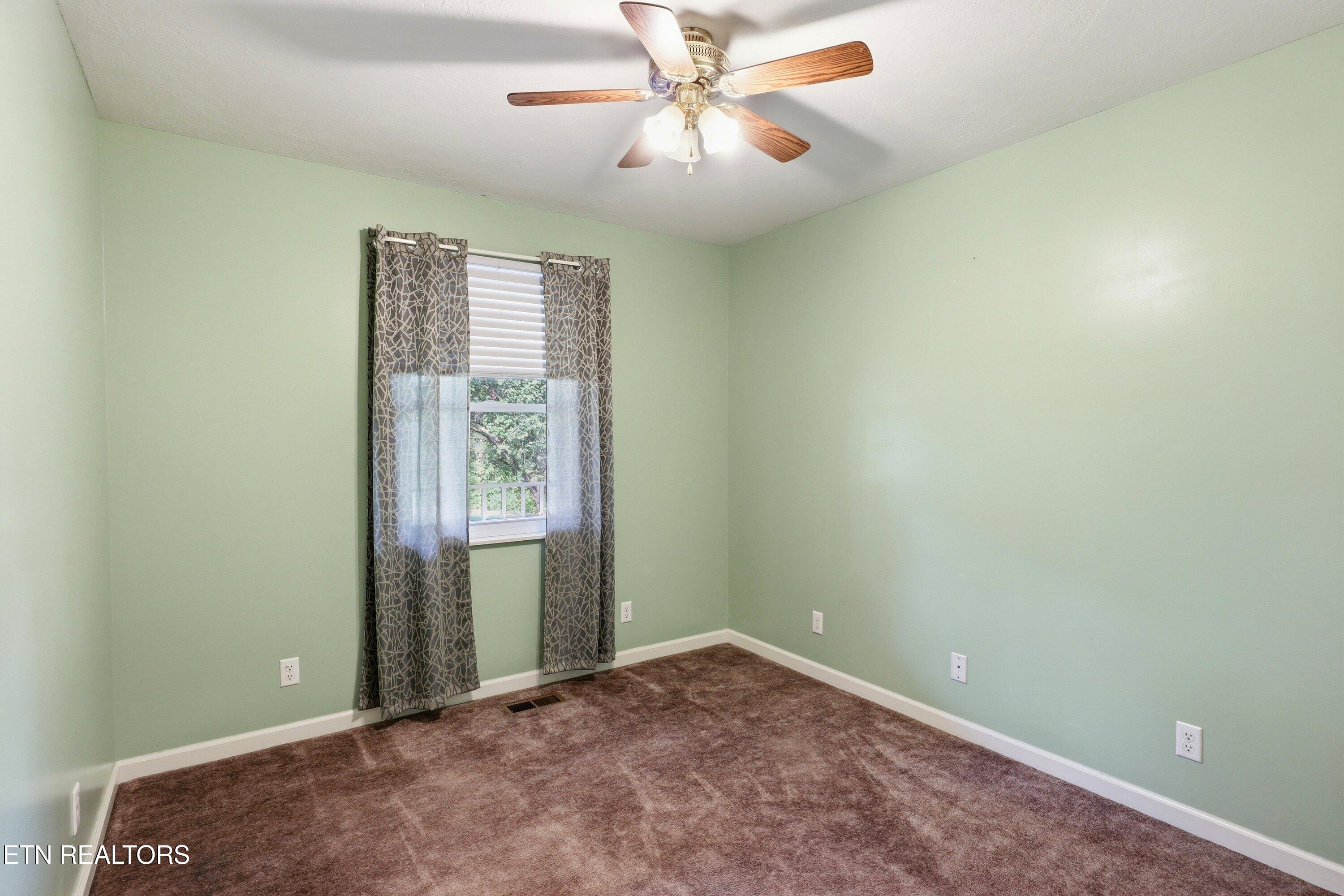 677 Bethel Road Clinton, TN 37716 - Photo 18 of 29 677 Bethel Rd-18
