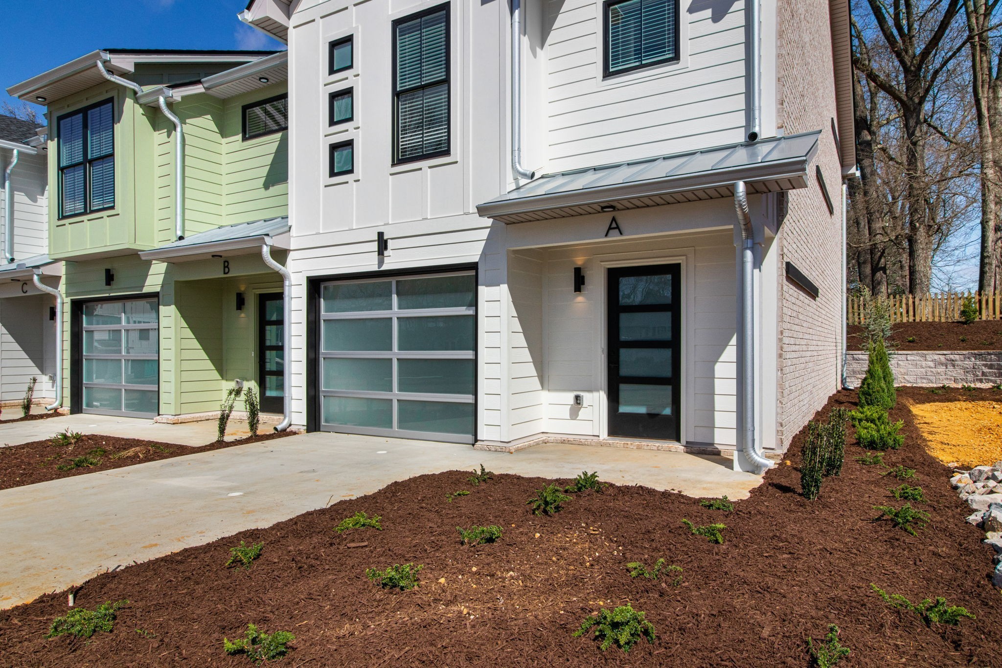 160 Excell Road, Unit D Clarksville, TN 37043 - Photo 3 of 34 a front view of a house with a yard