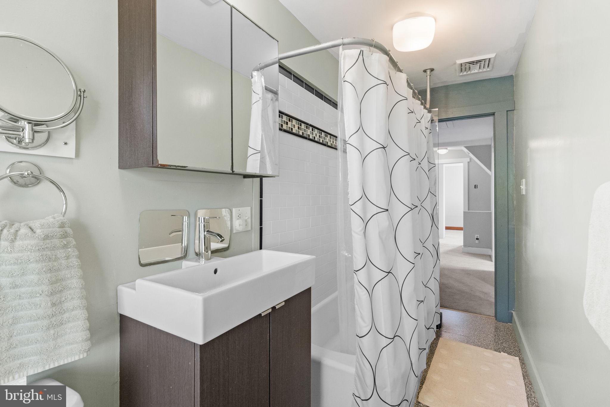 245 Willow Avenue Wayne, PA 19087 - Photo 26 of 34 Hall Bath