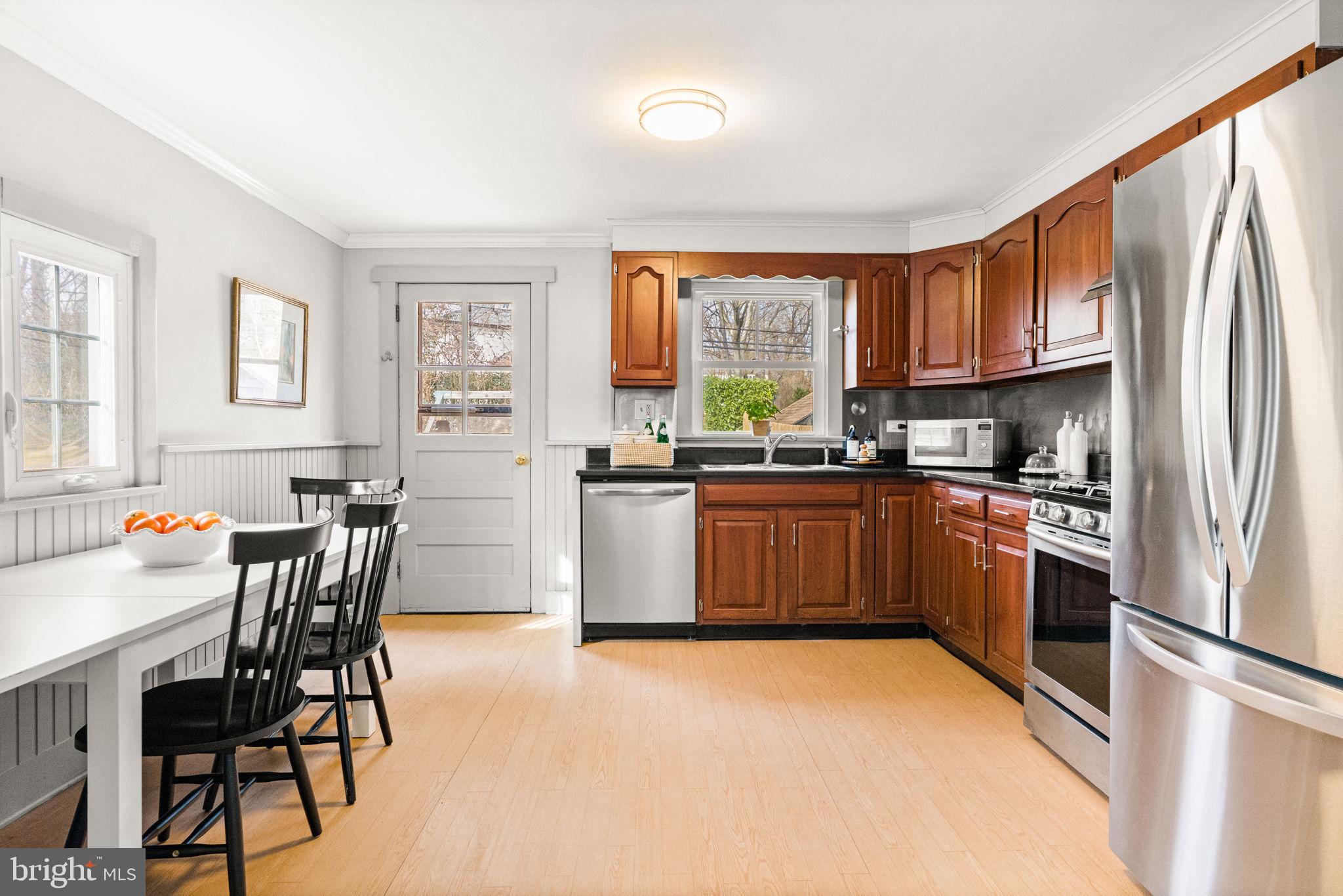 245 Willow Avenue Wayne, PA 19087 - Photo 9 of 34 Kitchen
