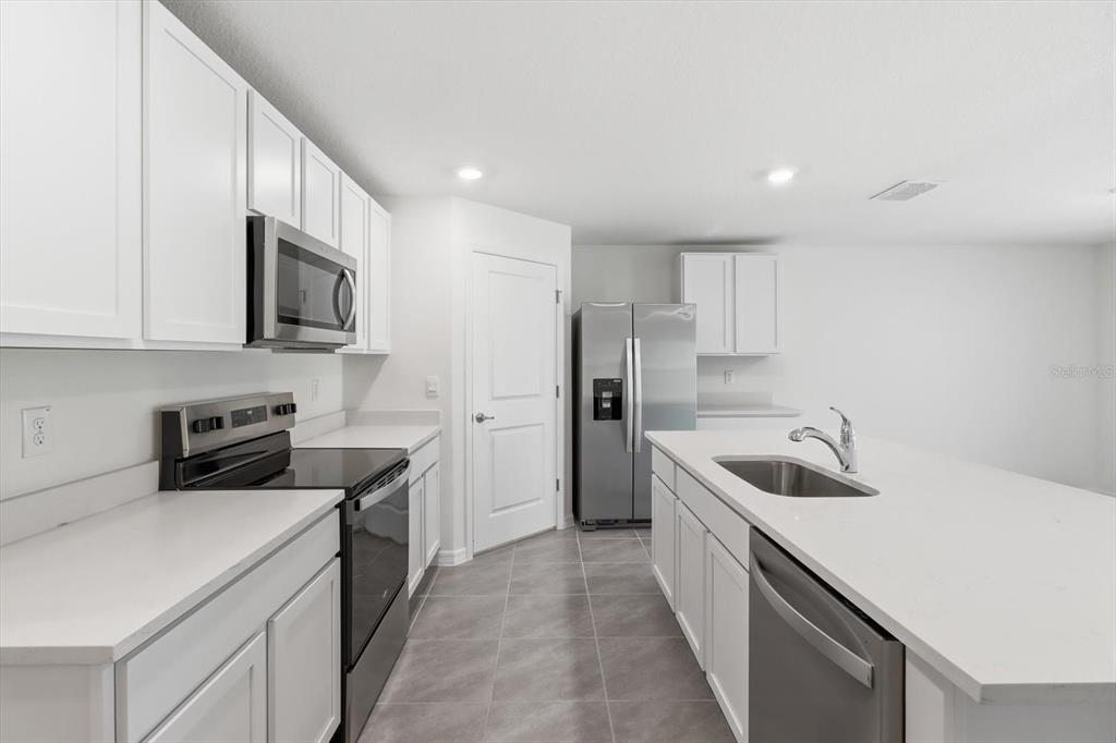 2445 Southwest 164th Street Road Ocala, FL 34473 - Photo 12 of 40 Gallery Image 12