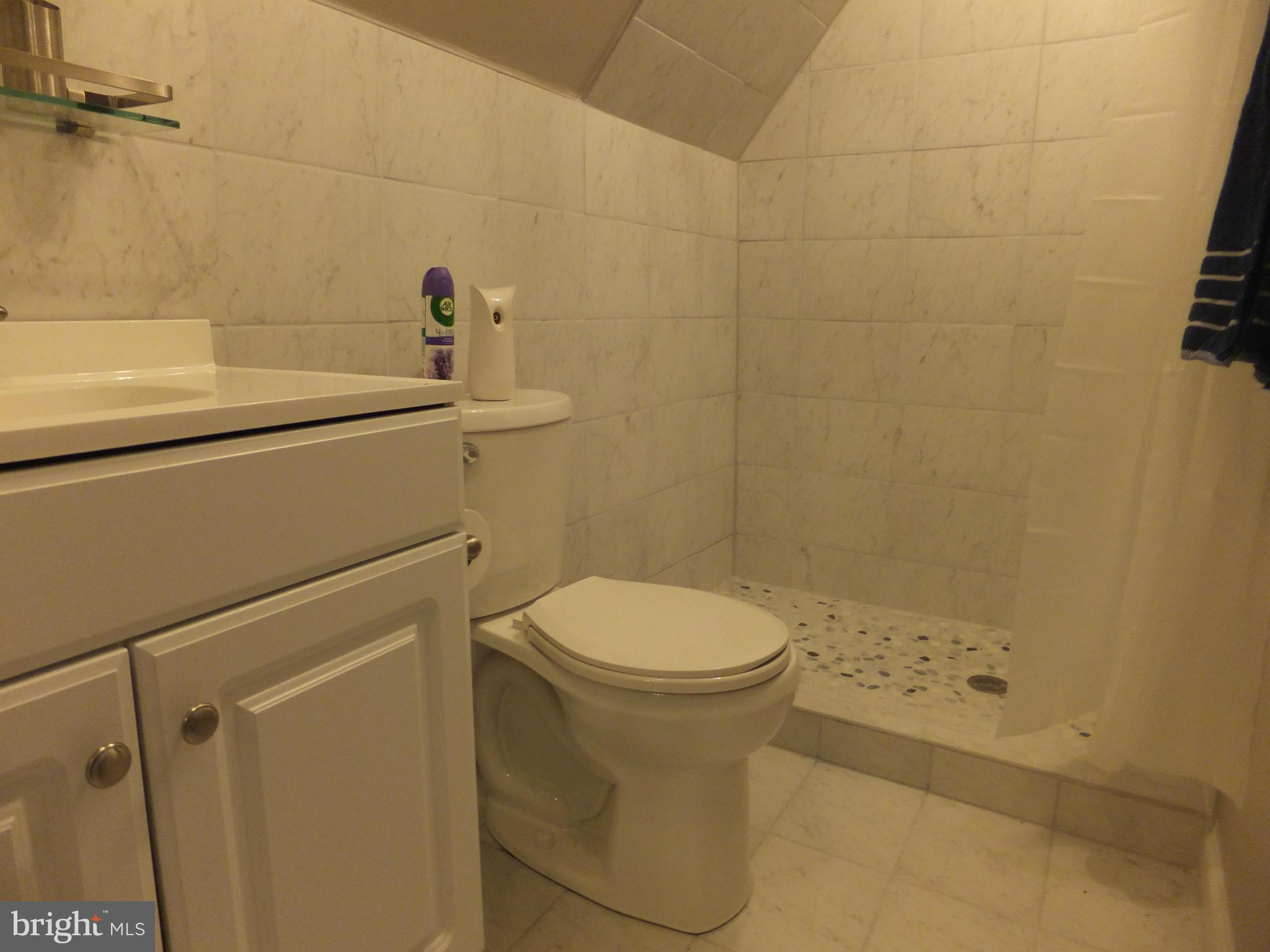 214 Chelsea Road Pasadena, MD 21122 - Photo 15 of 26 FULL BATH UPPER LEVEL