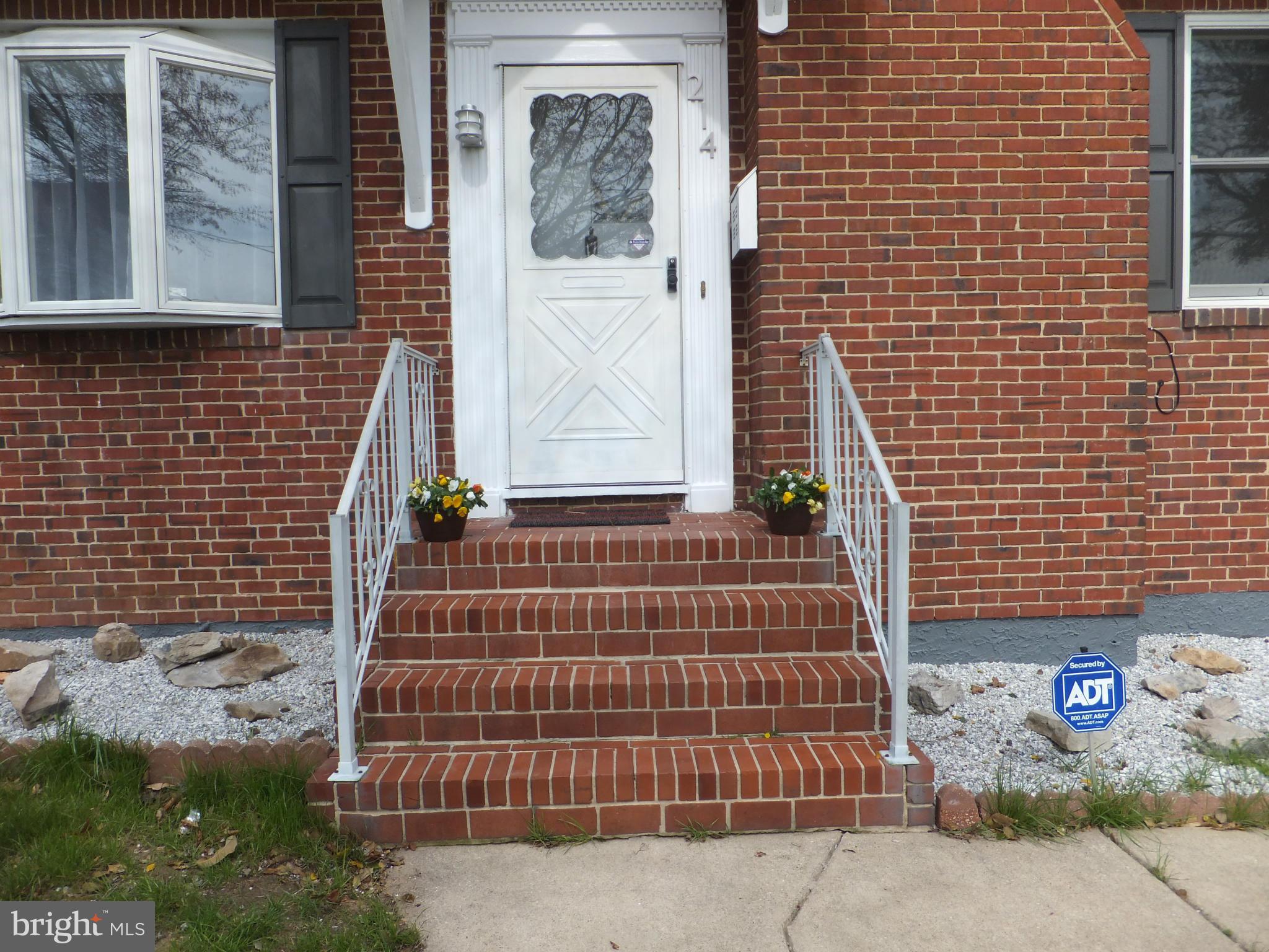 214 Chelsea Road Pasadena, MD 21122 - Photo 22 of 26 MAINTEANCE FREE BRICK