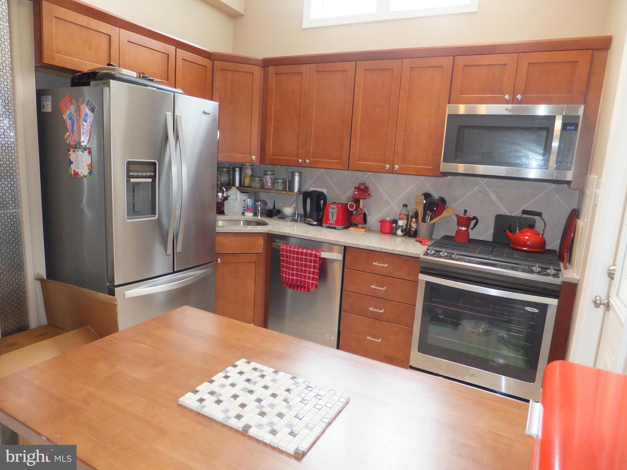 214 Chelsea Road Pasadena, MD 21122 - Photo 4 of 26 STAINLESS STEEL APPLIANCES,Quartz counter top