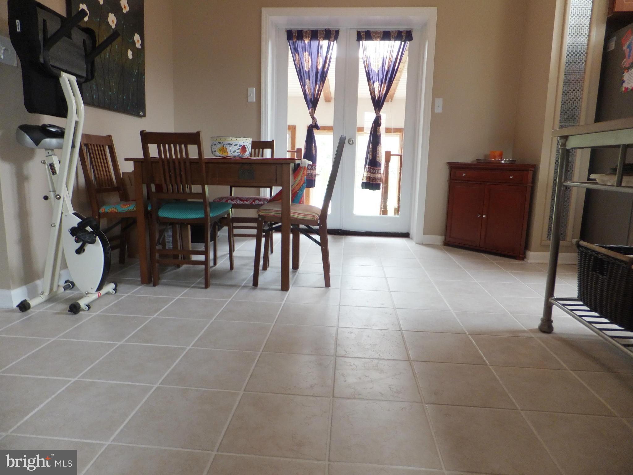 214 Chelsea Road Pasadena, MD 21122 - Photo 6 of 26 NEWLY RENOVATED DINING ROOM