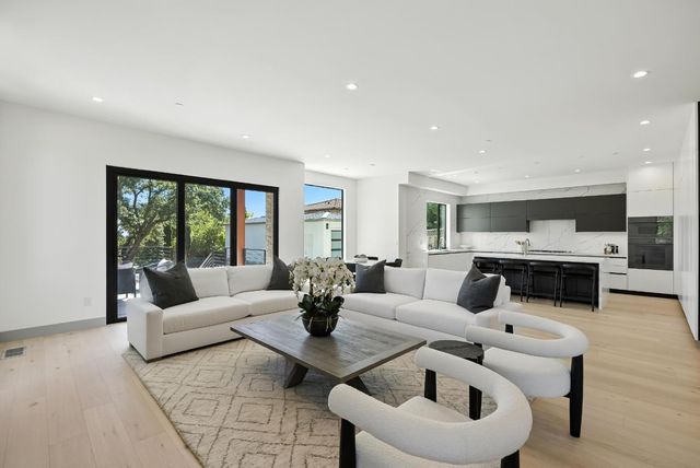 $7,988,000 | 1127 Hillslope Place, Los Altos, CA 94024