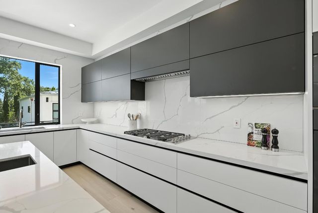 $7,988,000 | 1127 Hillslope Place, Los Altos, CA 94024