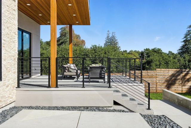 $7,988,000 | 1127 Hillslope Place, Los Altos, CA 94024