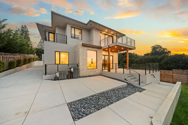 $7,988,000 | 1127 Hillslope Place, Los Altos, CA 94024