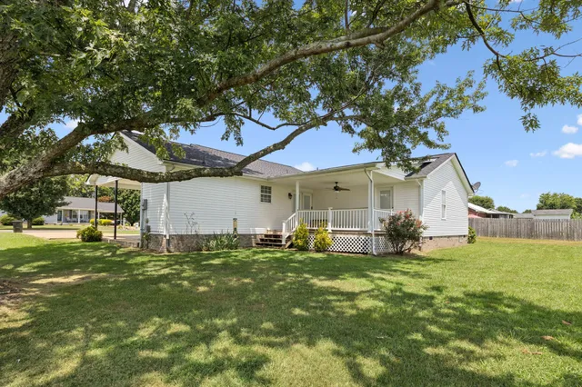 $299,000 | 685 Edgefield Drive, Hohenwald, TN 38462