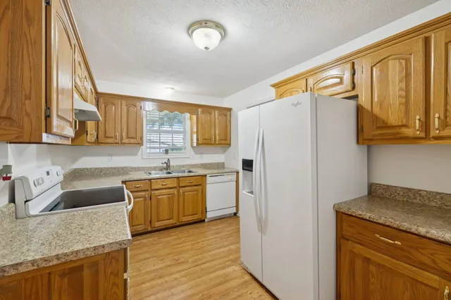 $299,000 | 685 Edgefield Drive, Hohenwald, TN 38462