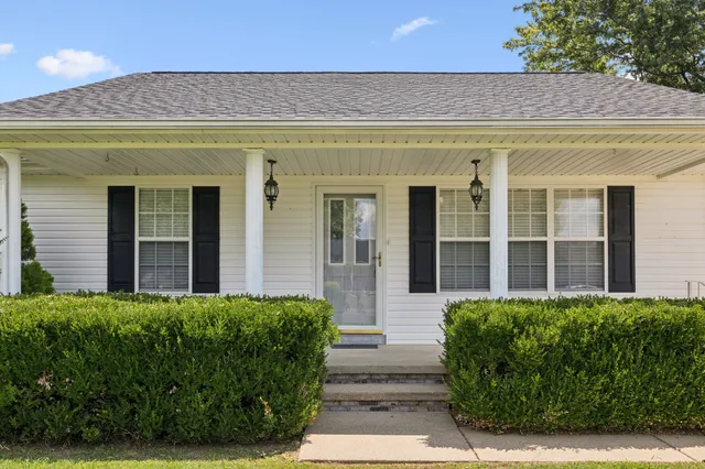 $299,000 | 685 Edgefield Drive, Hohenwald, TN 38462