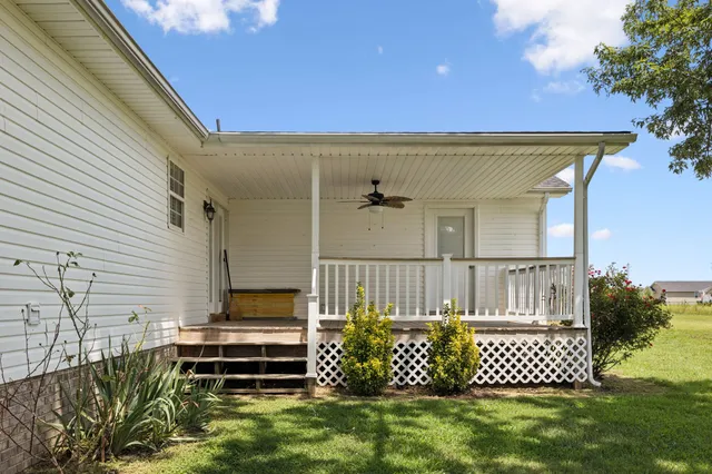 $299,000 | 685 Edgefield Drive, Hohenwald, TN 38462