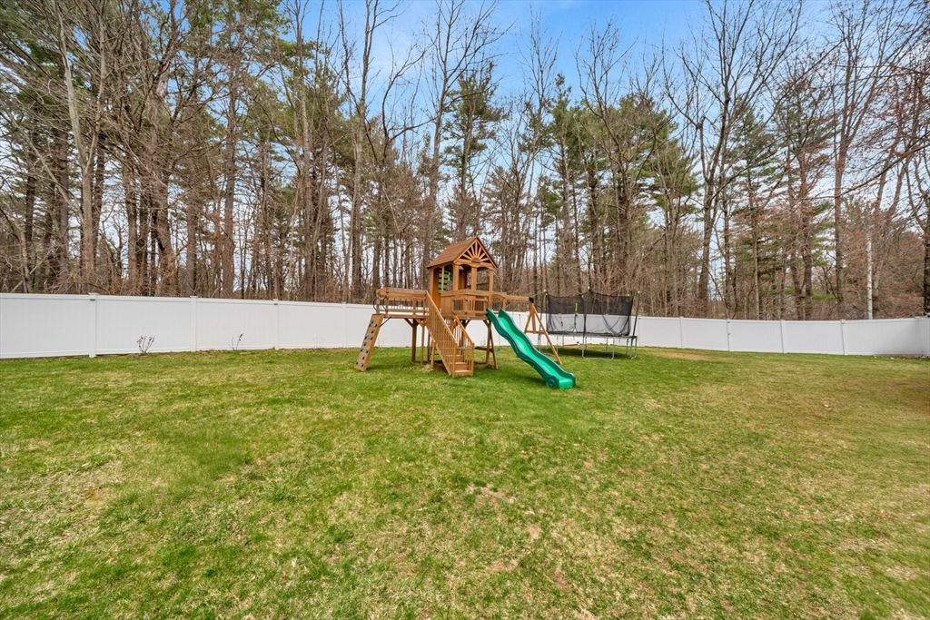 5 Bedros Street Windham, NH 03087 - Photo 23 of 31